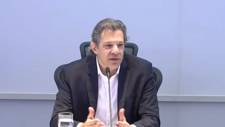 Ministro Haddad discutindo política fiscal