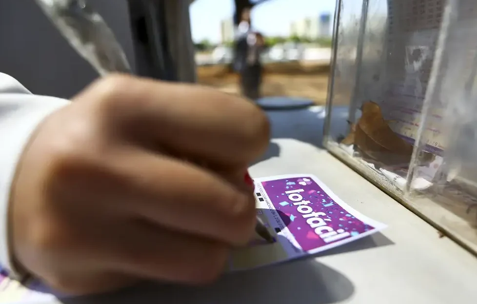 Bilhetes da Lotofácil - loteria Caixa Econômica Federal