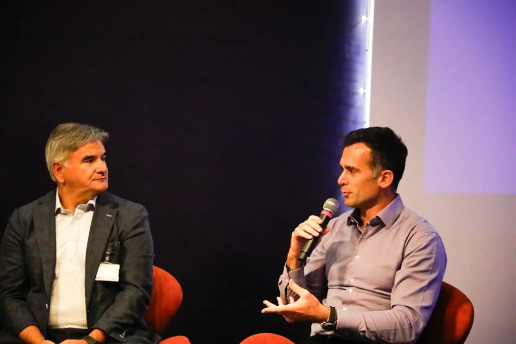 Del Costy e Daniel em evento da Siemens