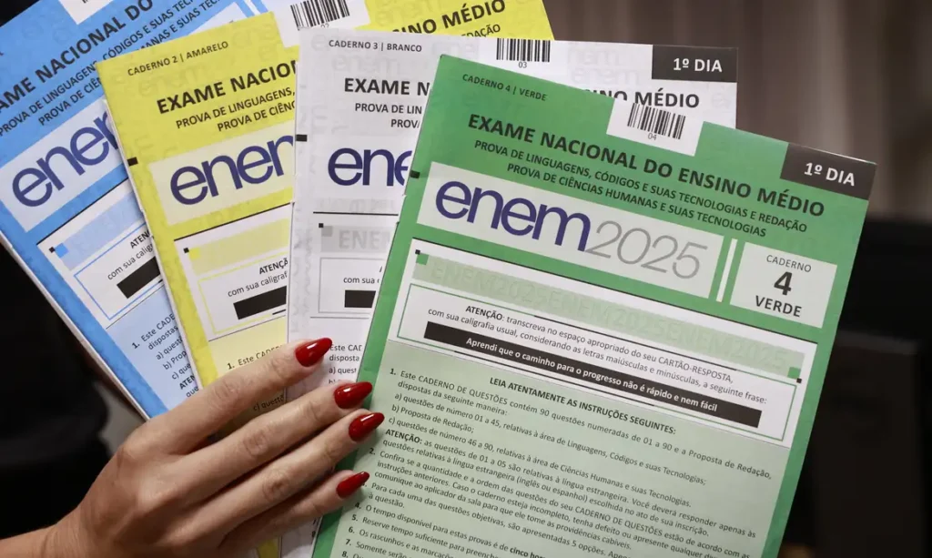 Estudantes para o ENEM 2025